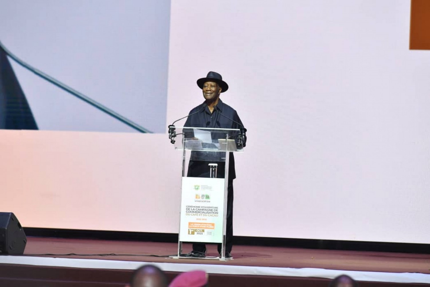 Côte d'Ivoire: Alassane Ouattara fixe un prix record pour la campagne 2025-2026, 2800 FCFA pour kg de cacao et 1700 FCFA pour le Kg de café