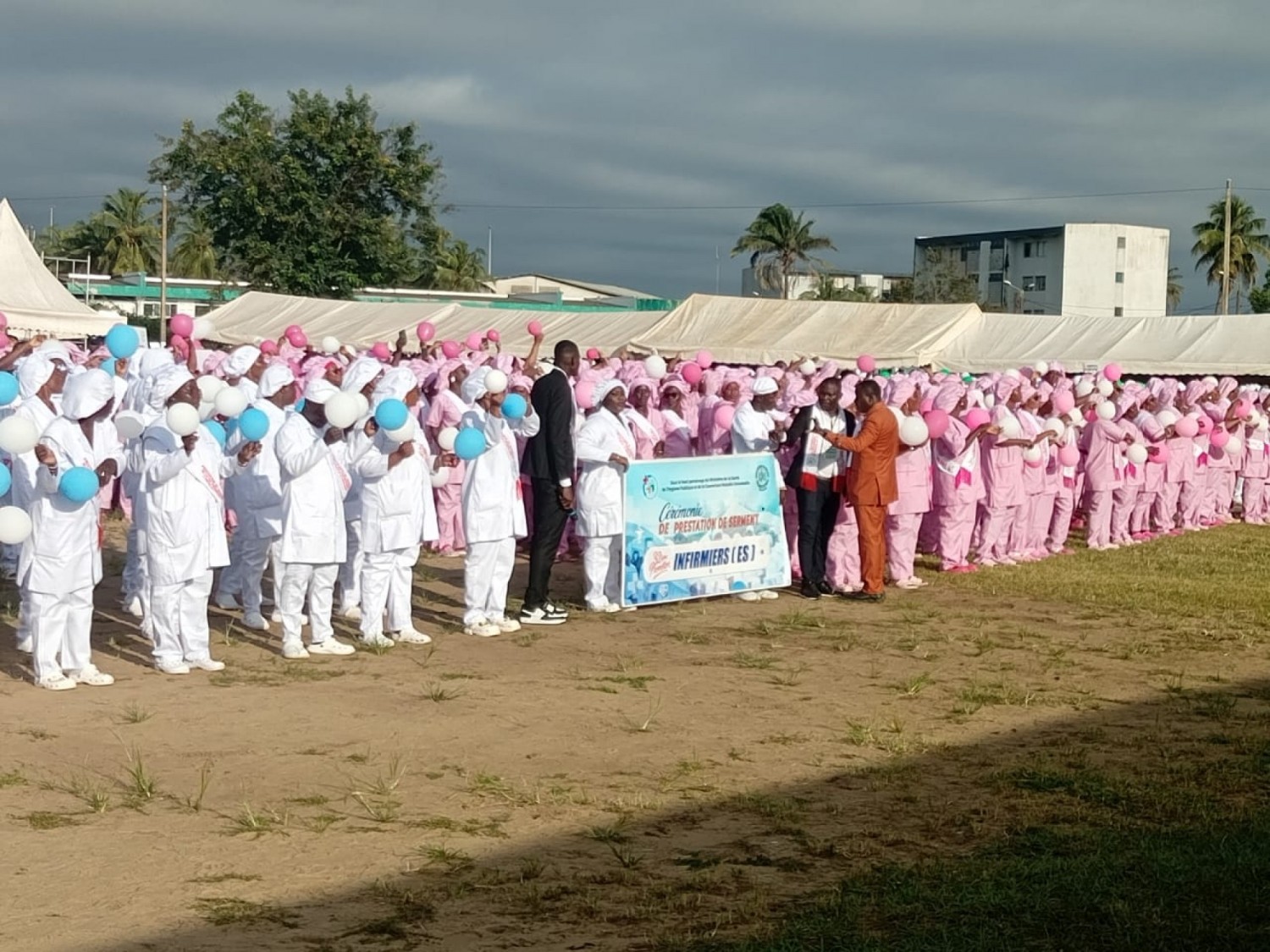 Côte d'Ivoire: INFAS, la promotion « Robert Beugré Mambé », forte de 8 759 diplômés, revêt la blouse blanche