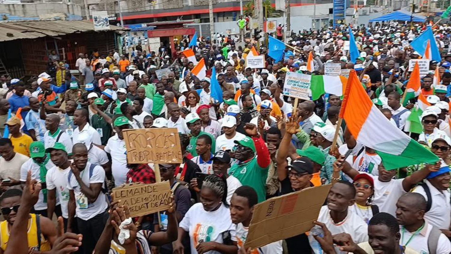 Côte d'Ivoire : Présidentielle, Ouattara instruit les Ministres à l'effet d'interdire des meetings et manifestations, la marche du Front Commun du samedi compromise ?