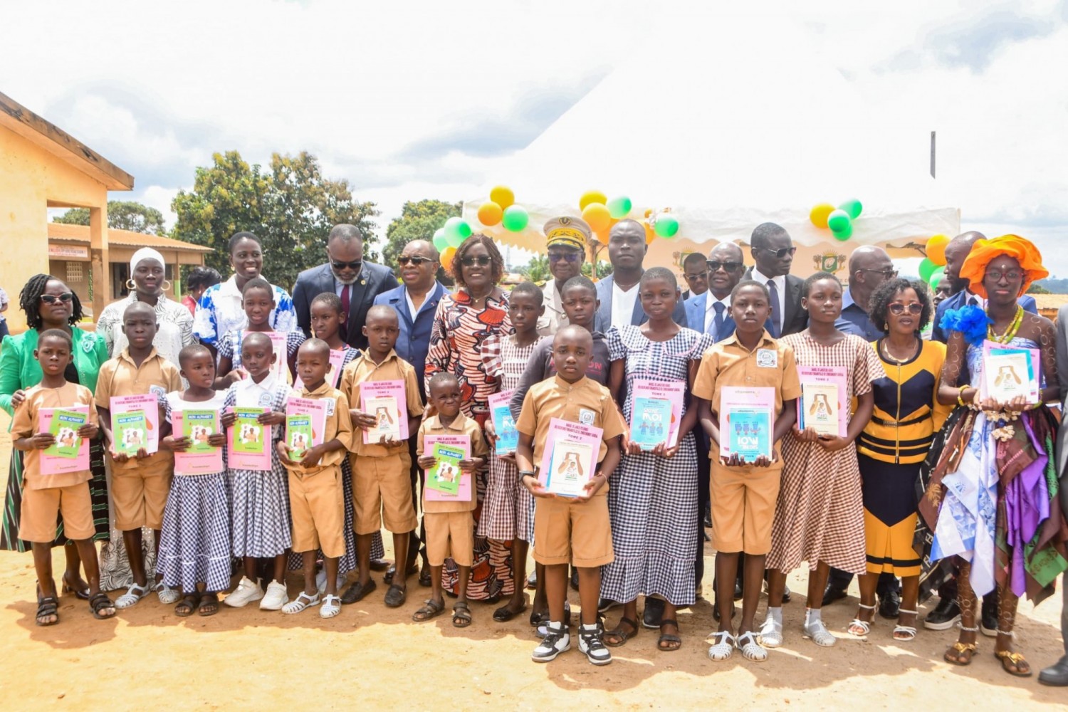 Côte d'Ivoire : Lancement de la distribution de kits scolaires pour élèves porteurs de handicap pour une école inclusive