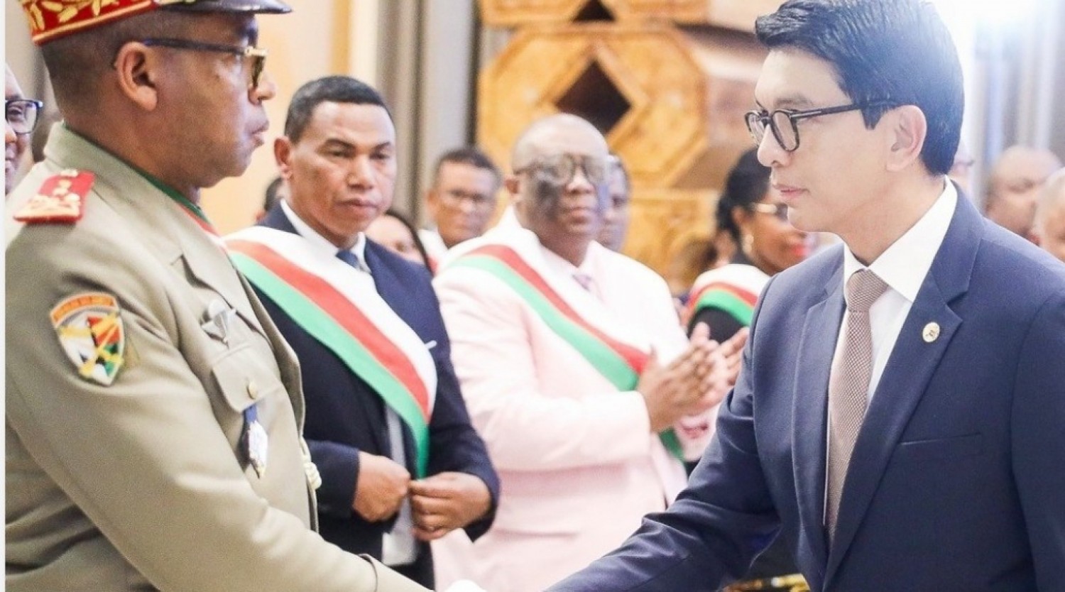 Madagascar : Le général Zafisambo Ruphin Fortunat Dimbisoa nommé Premier ministre