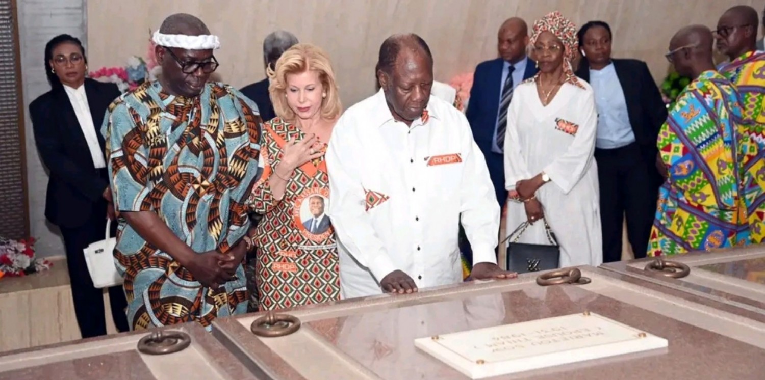 Côte d'Ivoire : Présidentielle 2025, Ouattara sur la tombe d'Houphouët-Boigny : « Je lui ai demandé de continuer à veiller sur la Côte d'Ivoire »