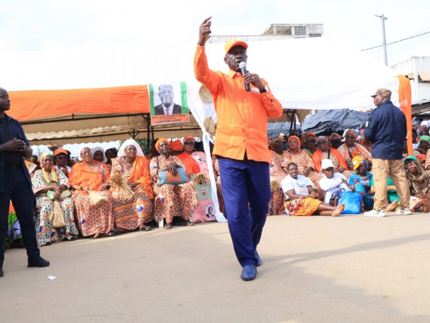 Côte d'Ivoire : Yopougon, Bictogo aux populations de Port-Bouët 2 et Sicogi : « Il ne s'agit plus de revenir en arrière, mais de continuer ensemble sur la voie du développement »