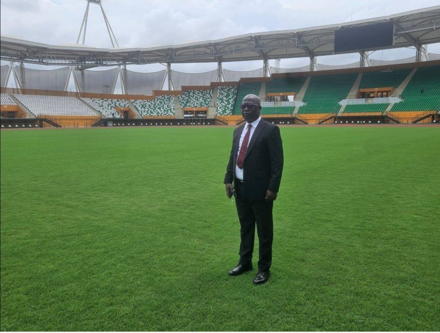 Côte d'Ivoire : Infrastructures sportives, après la remise en état de la pelouse suite aux derniers meetings , le Felicia sera ouvert à la compétition en novembre