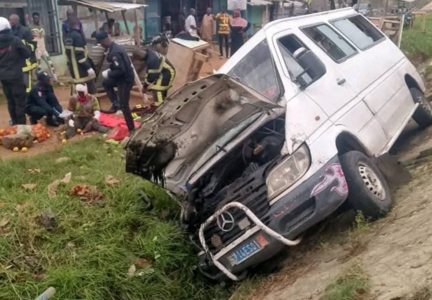 Côte d'Ivoire : Songon, un minicar finit sa course dans un caniveau, quatre blessés dont un grave