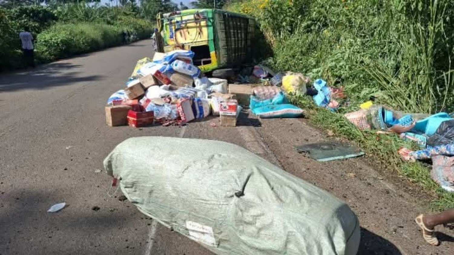 Côte d'Ivoire : Man, accident tragique à Léma, un mort et plusieurs blessés dans le renversement d'un mini-car