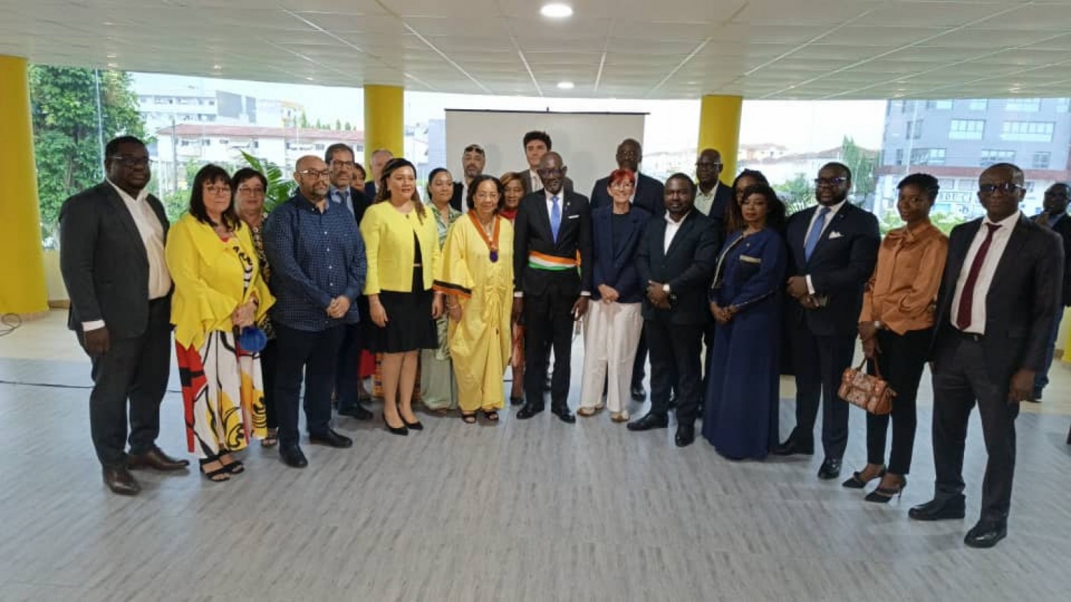 Côte d'Ivoire : Promotion de l'énergie renouvelable, l'AFD avec l'appui de la CGECI dote une école d'une centrale solaire faisant d'elle un modèle d'éducation durable