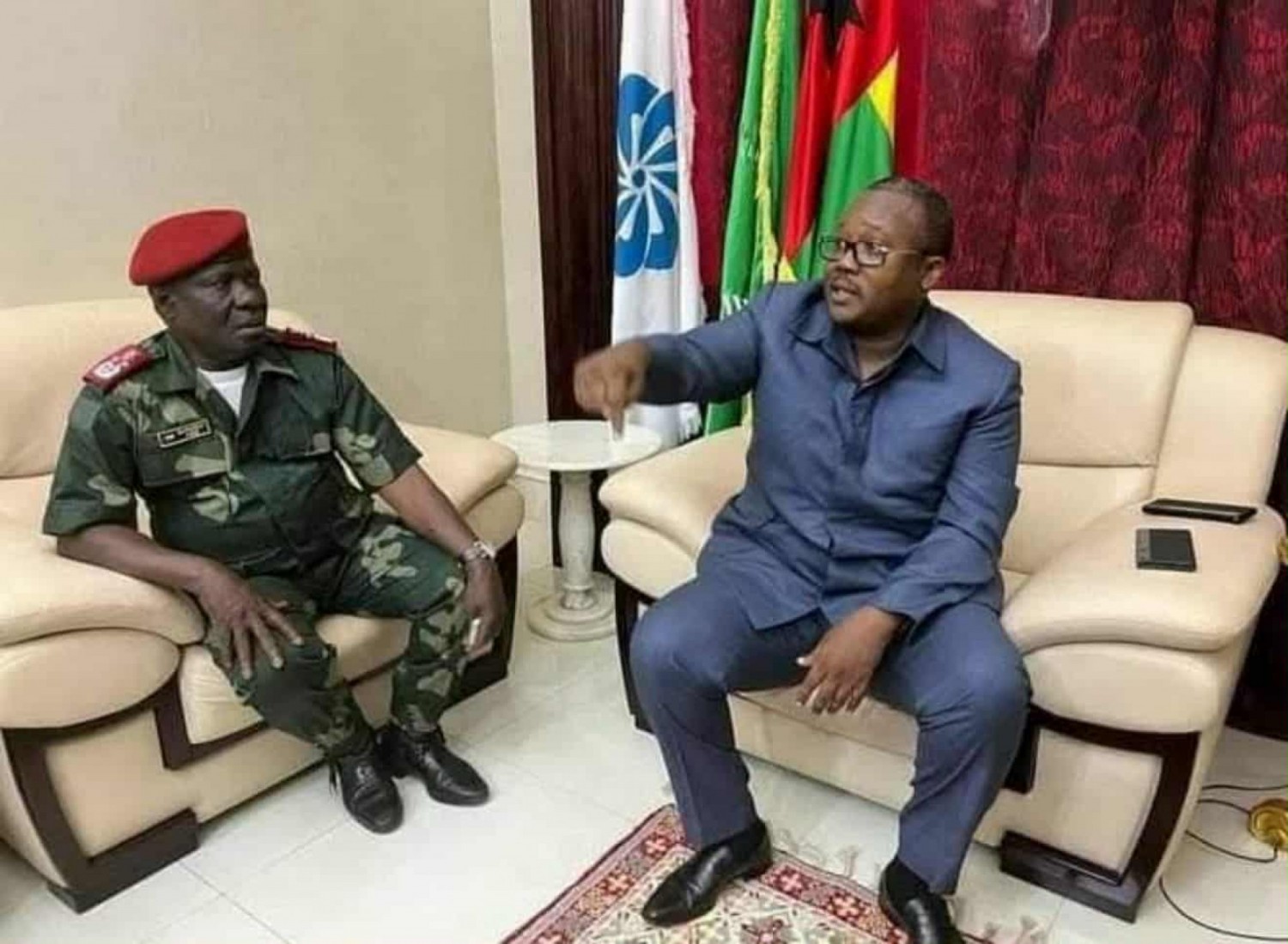 Guinée Bissau : Embaló parle aux médias malgré son arrestation, détention ou mise en scène ?