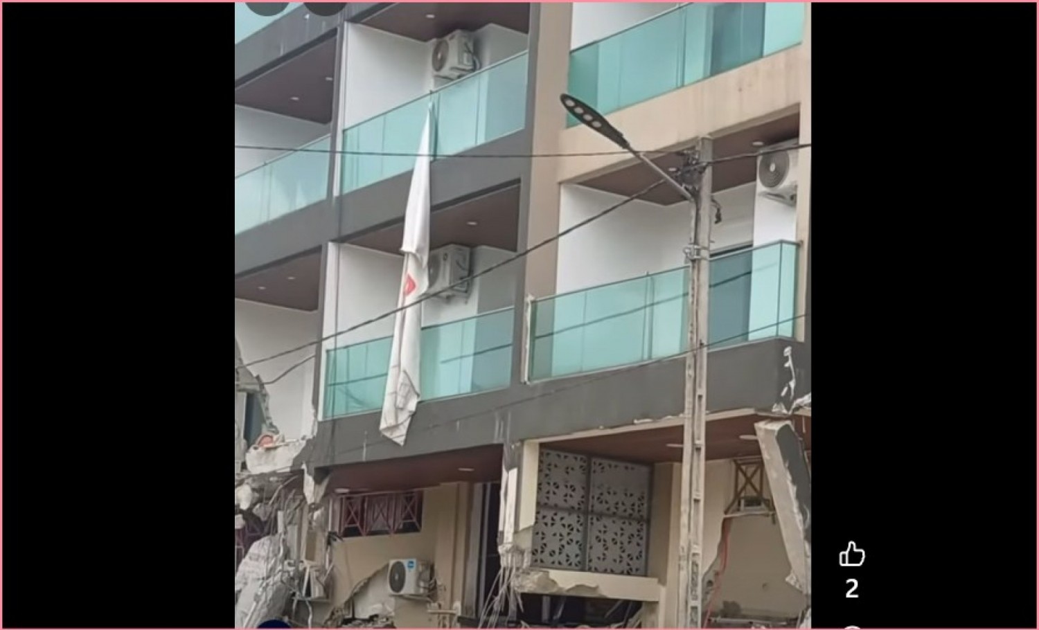 Côte d'Ivoire : Cocody, démolition d'un immeuble qui menaçait de s'effondrer à la Riviera Faya