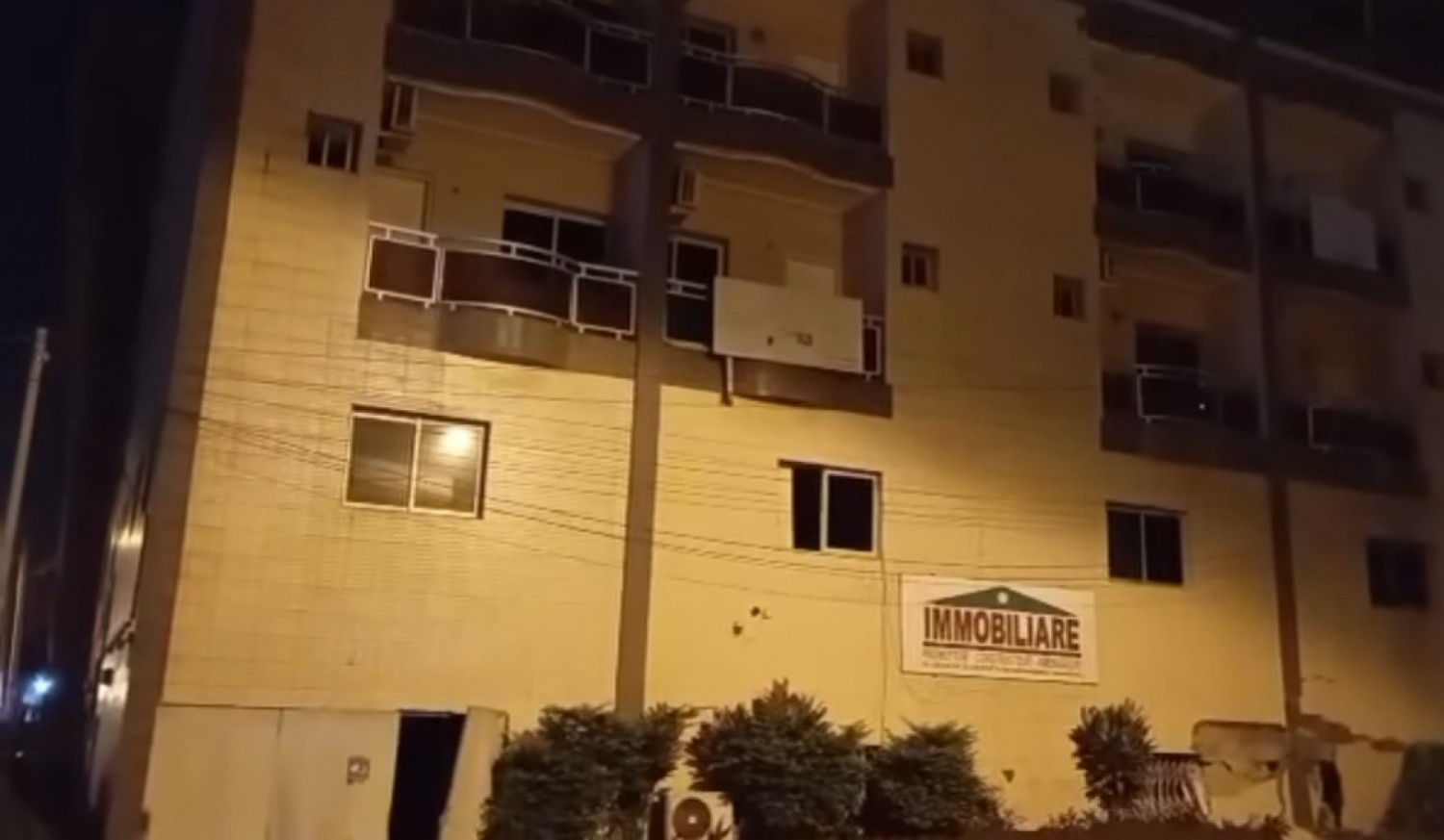 Côte d'Ivoire : Cocody Faya, un immeuble gravement affaissé évacué d'urgence puis programmé pour la démolition