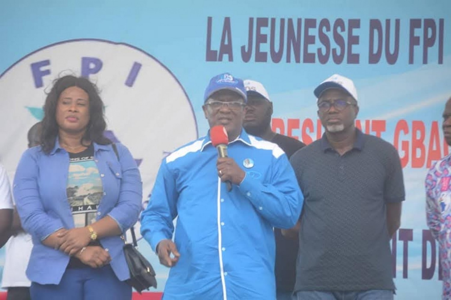 Côte d'Ivoire : Georges-Armand Ouégnin appelle à la suspension de l'interdiction des motos et tricycles