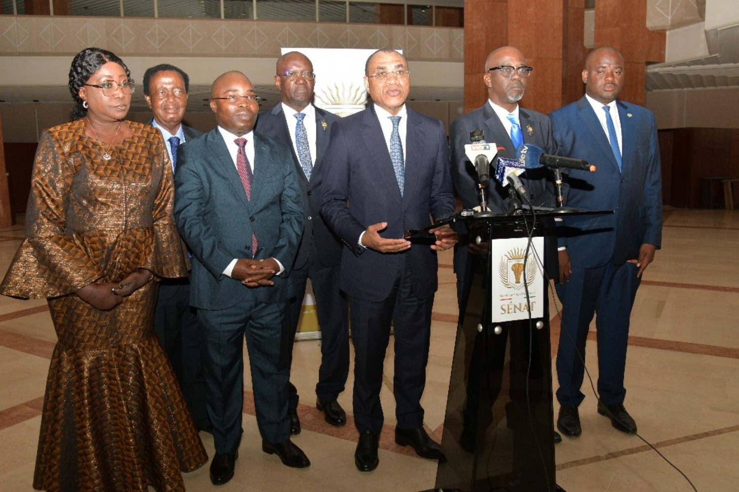 Côte d'Ivoire : Le Sénat approuve le budget de  671,3 milliards FCFA proposé par Adama Coulibaly pour booster la performance financière en 2026