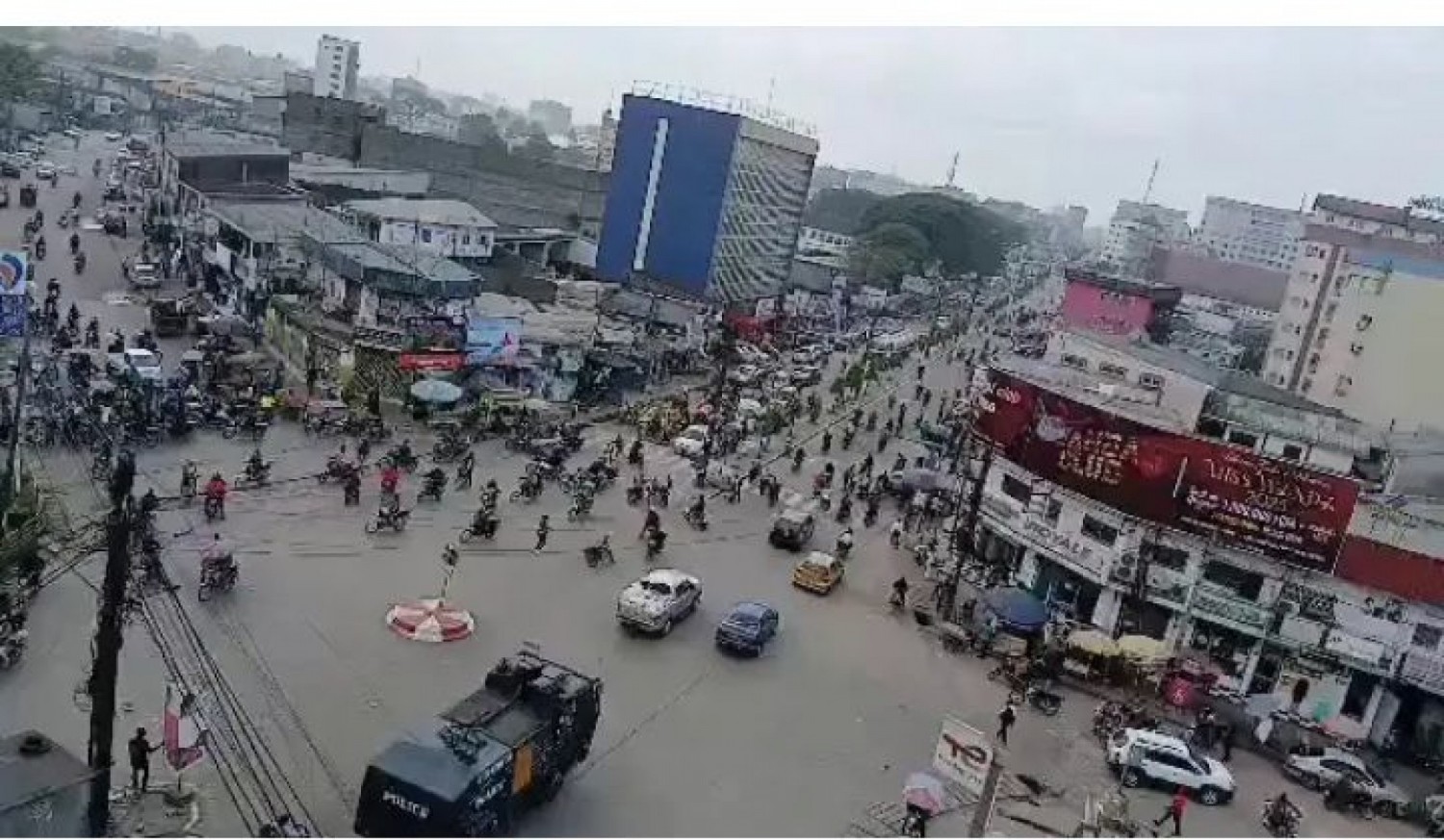 Cameroun : Vives tensions à Douala après qu'un policier ait ouvert le feu sur un conducteur de mototaxi