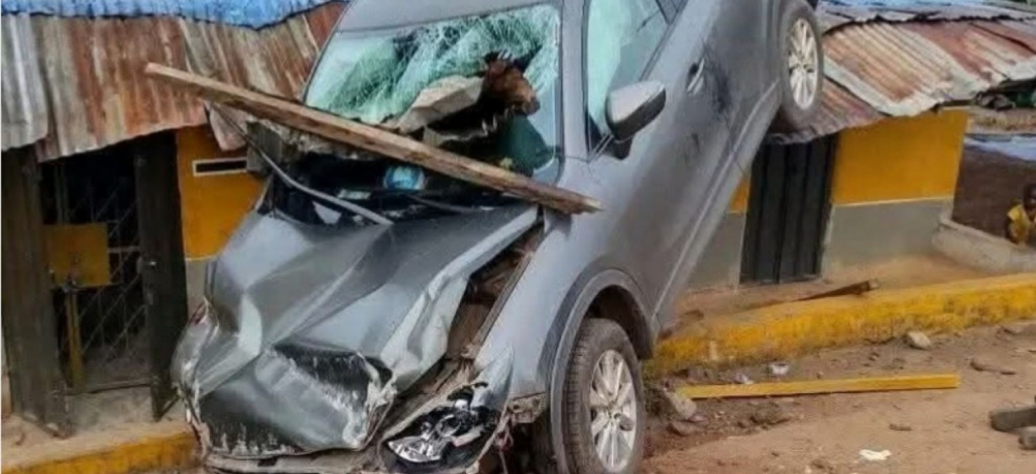 Côte d'Ivoire : Duékoué, accident de la route à Baoubly, un véhicule hors de contrôle termine sa course dans un magasin de cacao