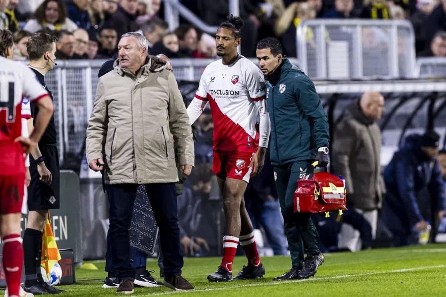 Côte d'Ivoire : Blessure d'Haller, Ron Jans (entraîneur du FC Utrecht) : «  Je ne pense pas qu'il ira à la CAN »