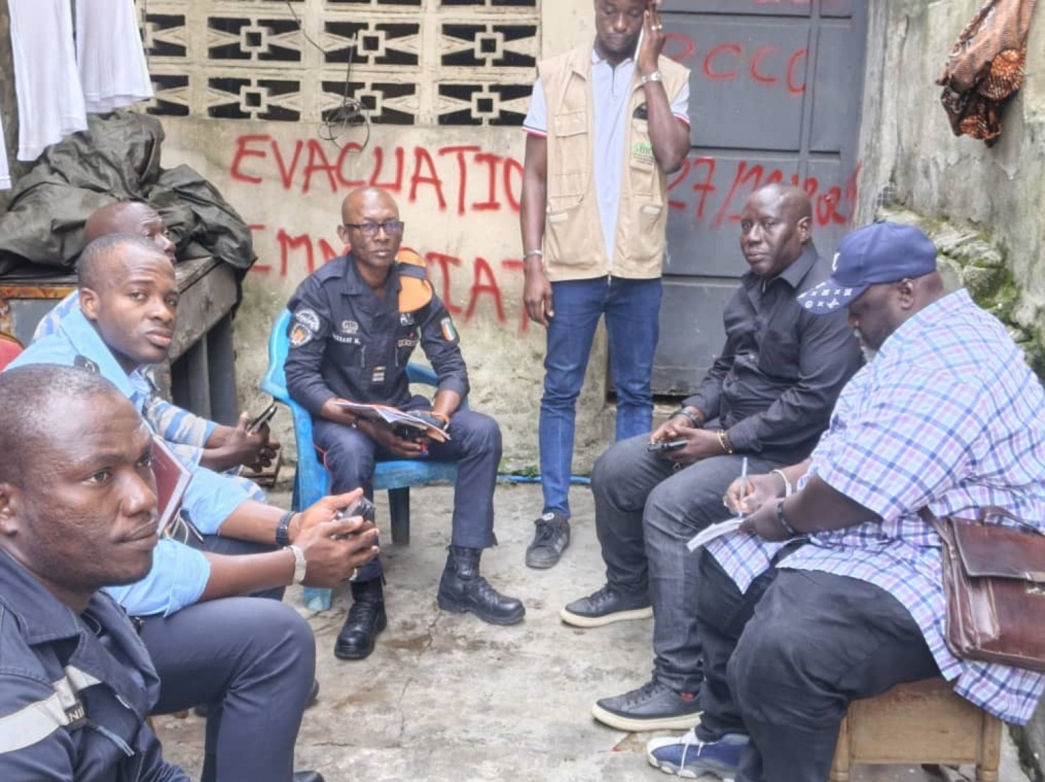 Côte d'Ivoire : Adjamé-Williamsville, un immeuble présentant des indices d'instabilité sous surveillance, le propriétaire sommé d'agir sous 21 jours