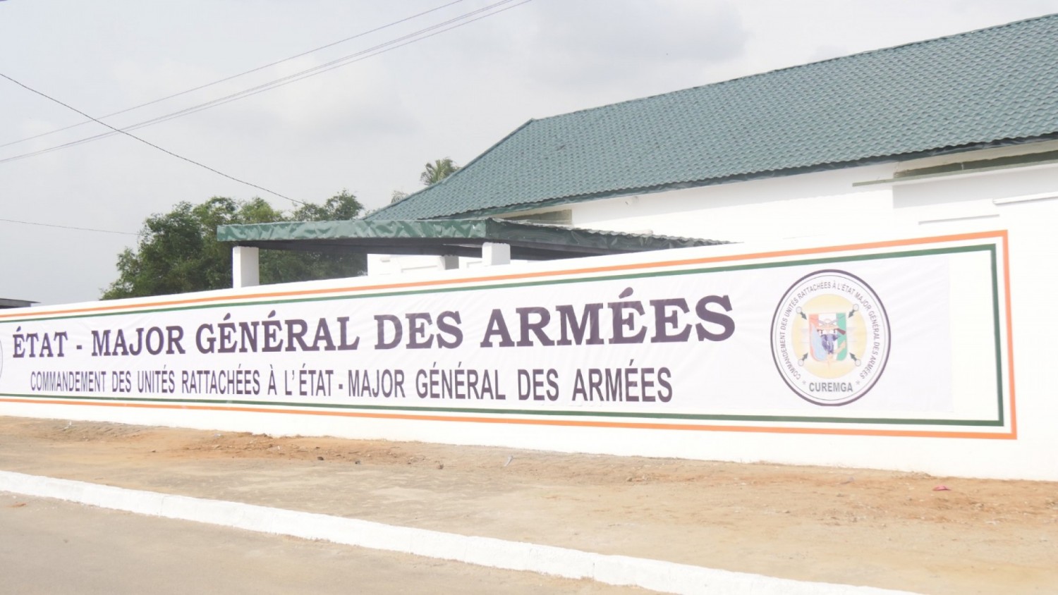 Côte d'Ivoire : FACI, inauguration d'un bâtiment abritant le Commandement des Unités Rattachées à l'État-Major Général des Armées (CUREMGA)