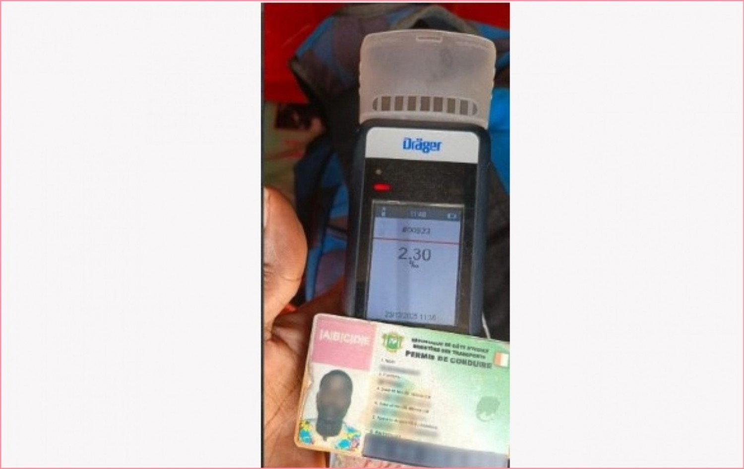 Côte d'Ivoire : Incivisme routier, un conducteur de « Gbaka » totalement ivre intercepté, le pire a été évité de justesse sur l'axe Songon-Yopougon