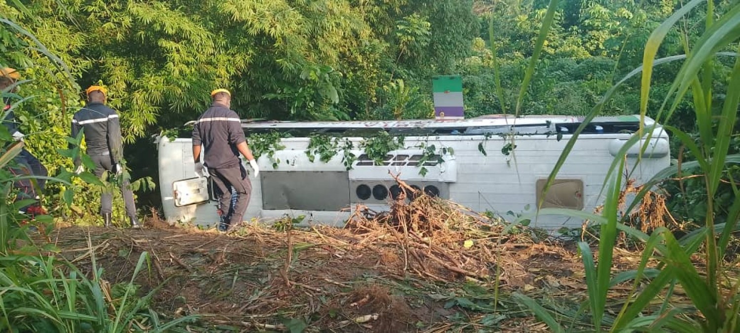 Côte d'Ivoire : Trois morts dans des accidents de la circulation à l'ouest, à Ahoutoué, sortie de route d'un car, plus de peur que de mal