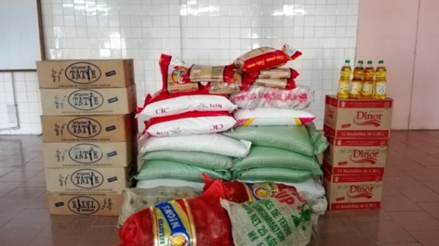 Côte d'Ivoire : Face aux effets de l'inflation, le gouvernement instaure  un plafonnement des prix sur des produits tels que le riz, l'huile, la viande et le lait