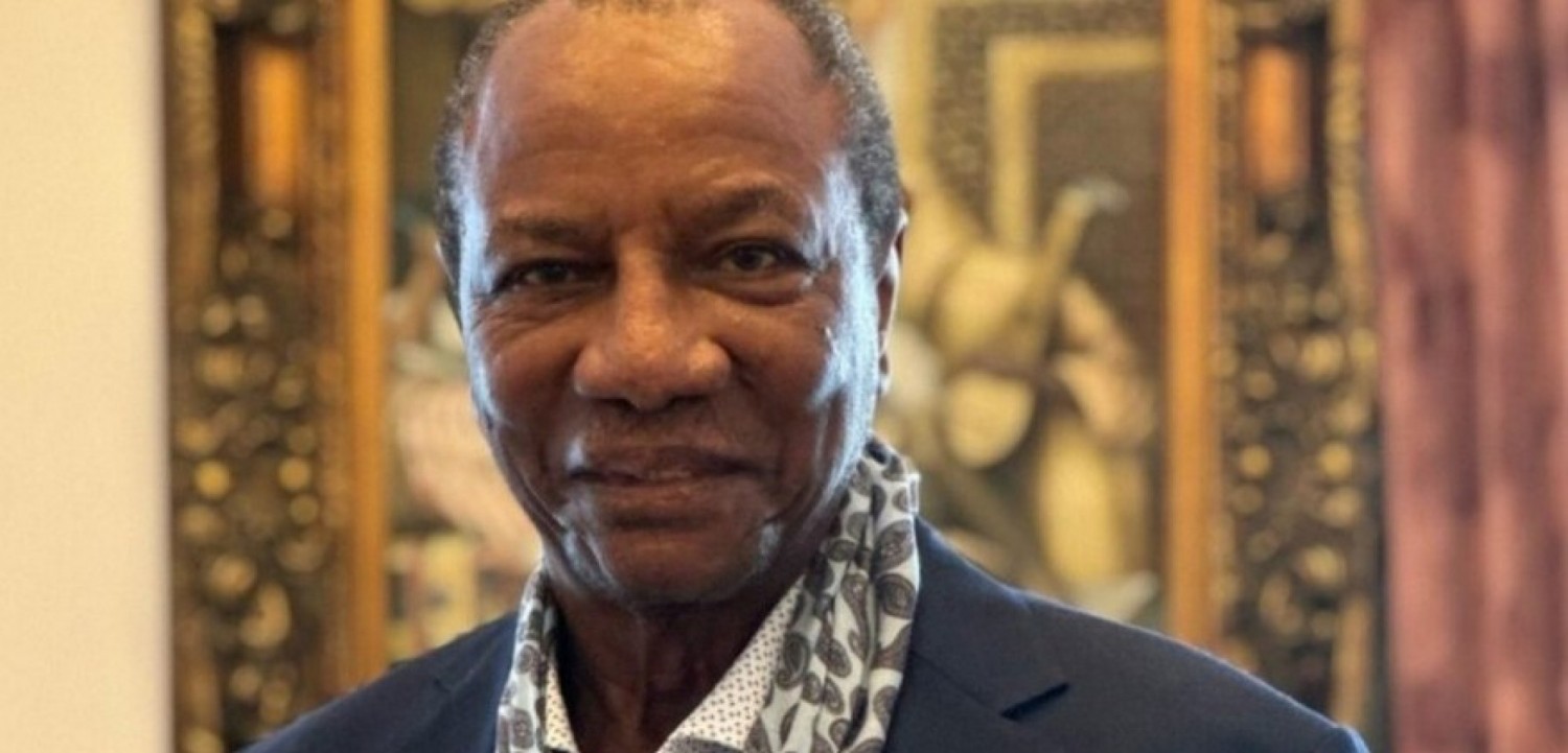 Guinée : Alpha Condé conteste la victoire de  Doumbouya et dénonce une «mascarade électorale »