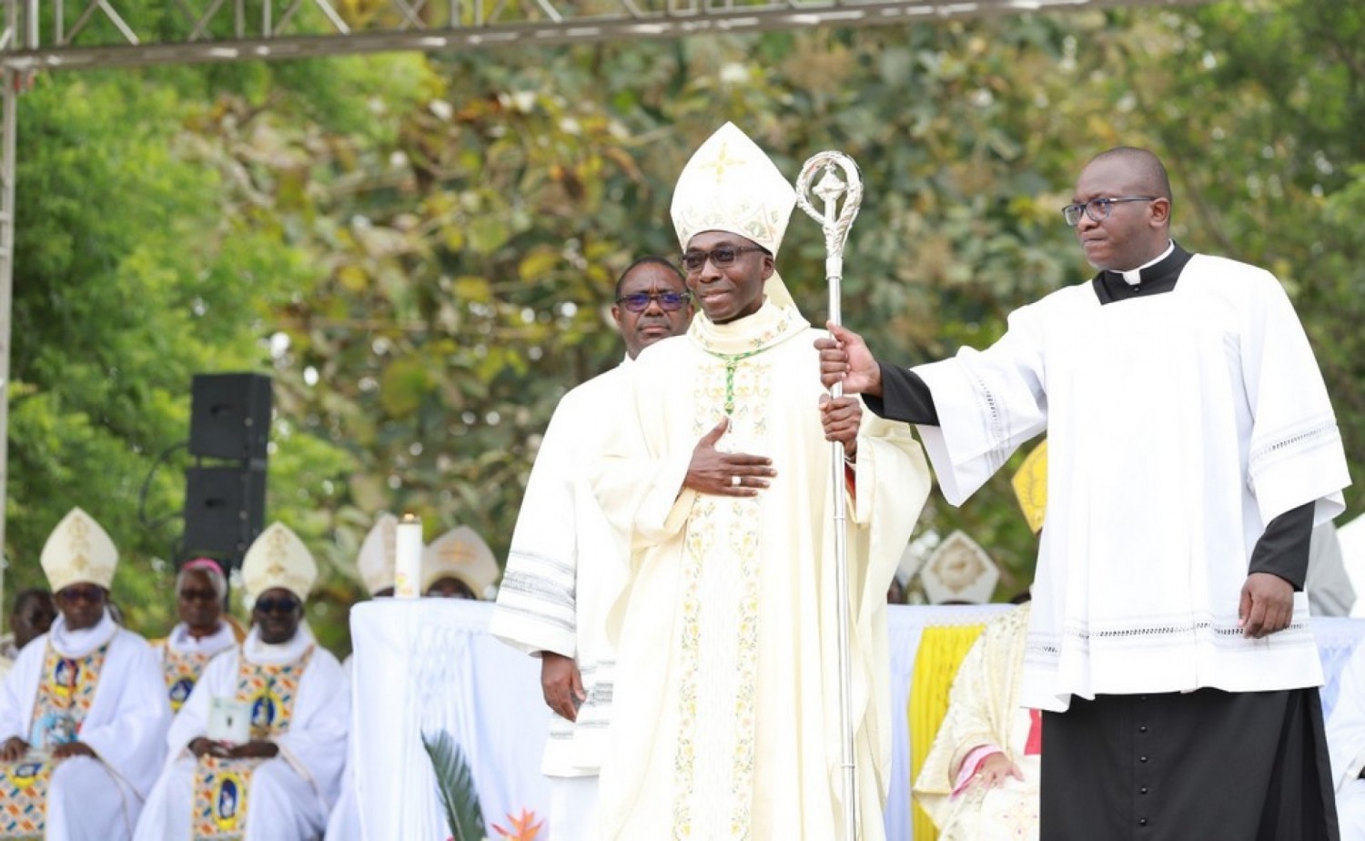 Côte d'Ivoire : Religion, Mgr Jean-Pierre Tanoh Tiémélé  solennellement ordonné dans l'exercice de ses fonctions à Abengourou