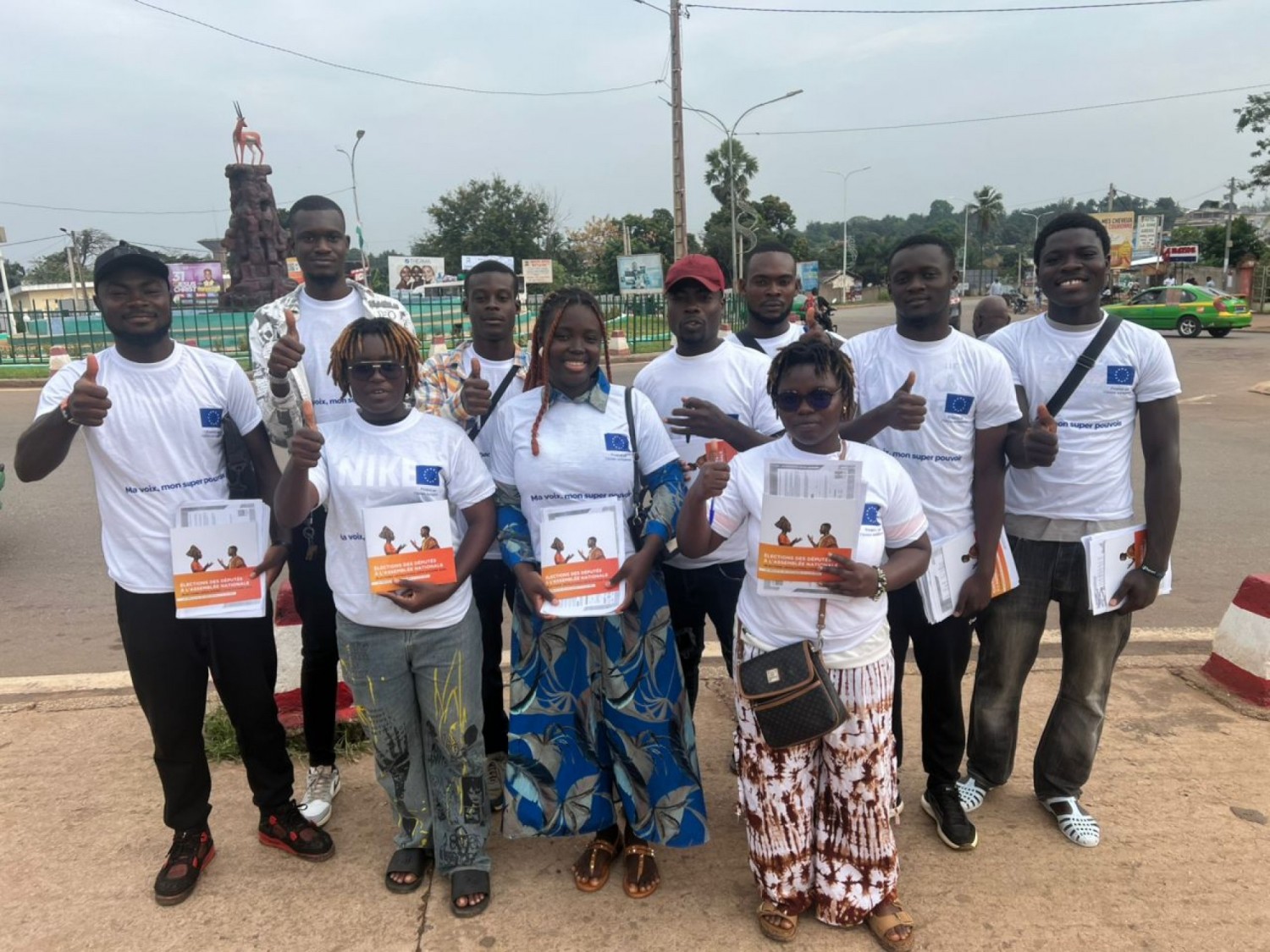 Côte d'Ivoire : Plus de 20 000 signatures pour la paix récoltées par la charte du jeune citoyen positif