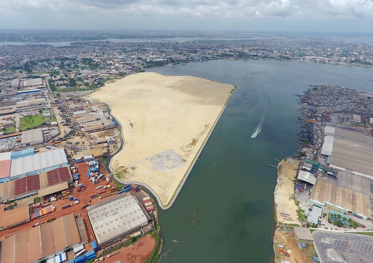Côte d'Ivoire : Affaire des remblais au Port d'Abidjan, enquête sur une controverse aux relents de règlements de compte, le DG Hien Sié visé