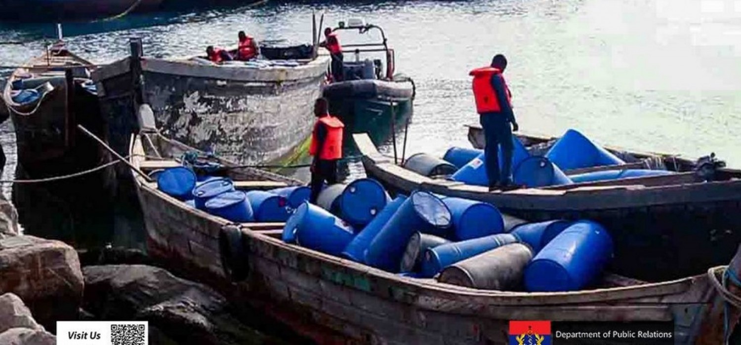 Ghana :  La Marine intercepte 378 barils vides de contrebande de carburant le long de la côte de Keta-Denu-Aflao