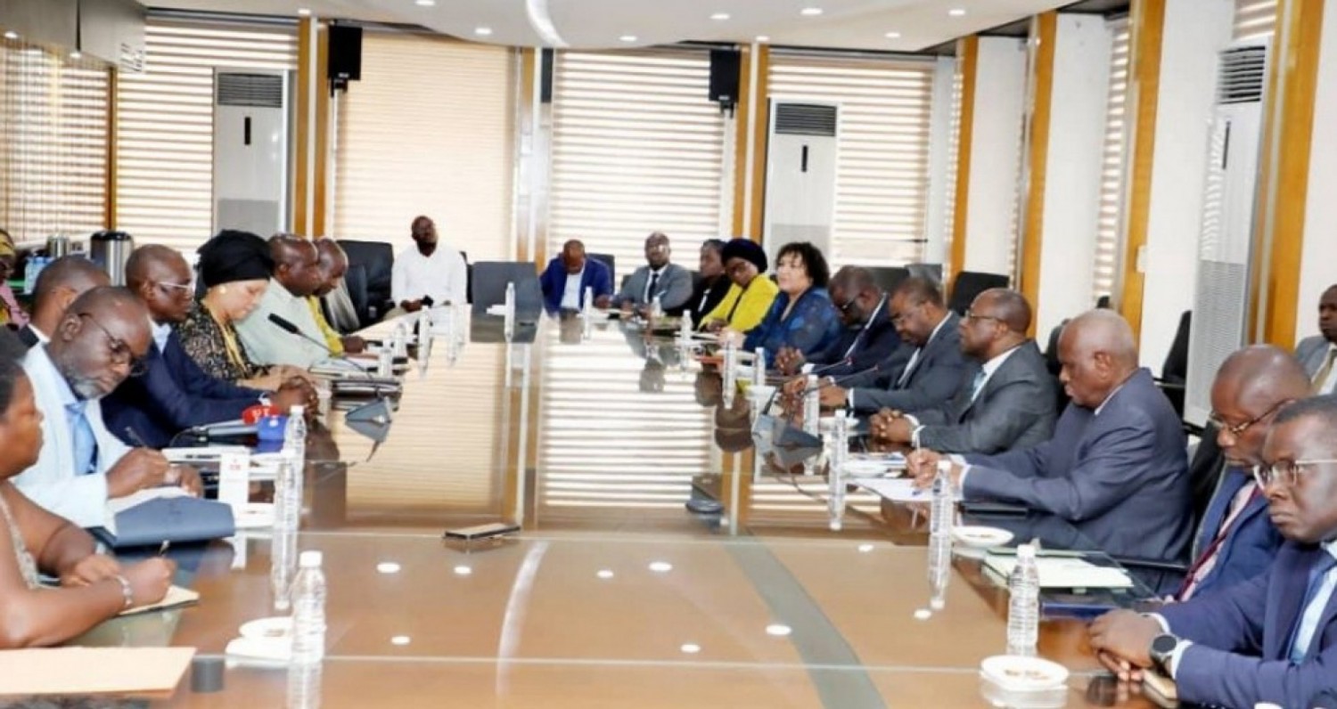 Côte d'Ivoire : Le Conseil du Café-Cacao  rassure : « Le Gouvernement a pris toutes les dispositions pour enlever entre les mains des producteurs  toute la production  dans les prochains jours »