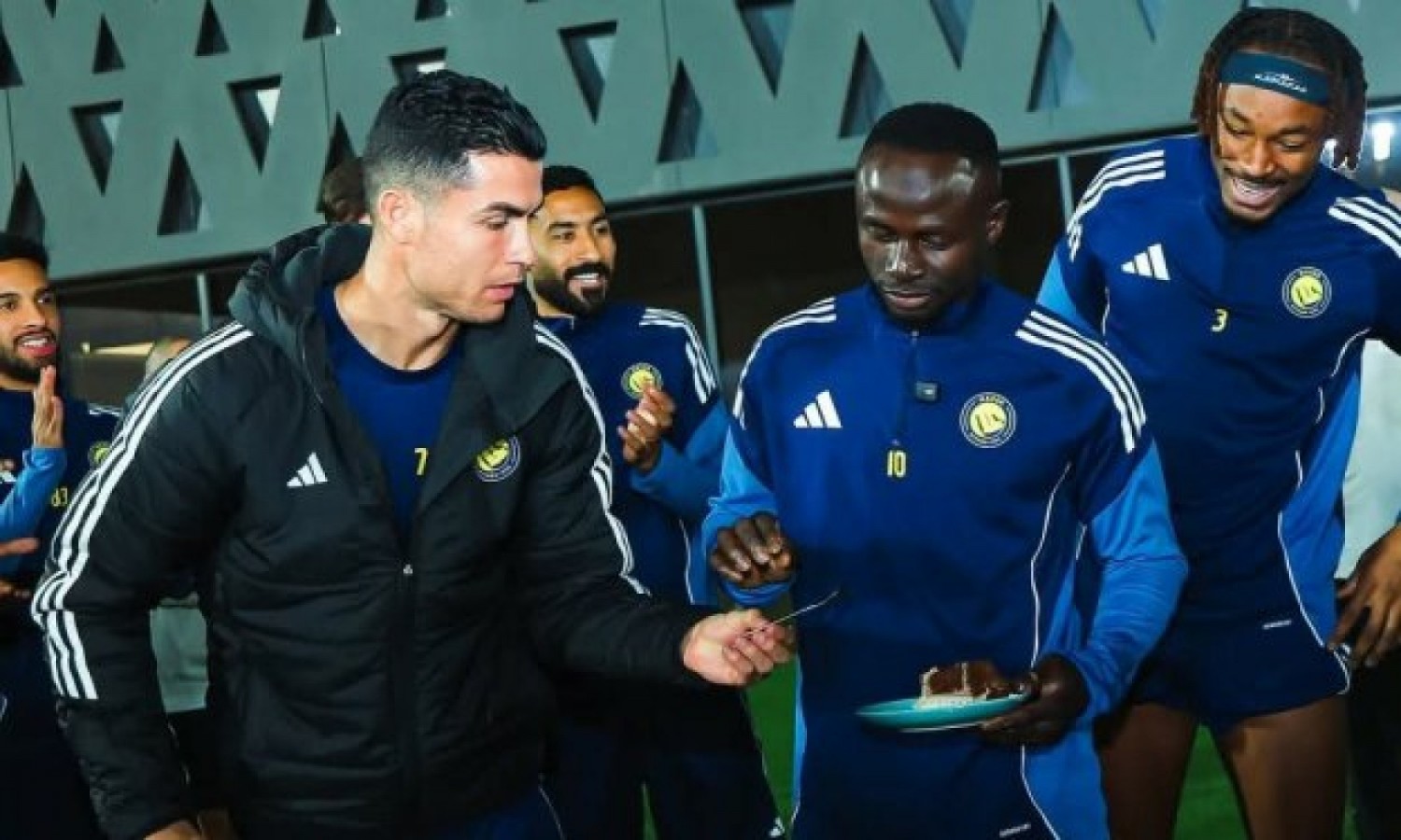 Sénégal : Ronaldo célèbre le champion Mané après le sacre des Lions