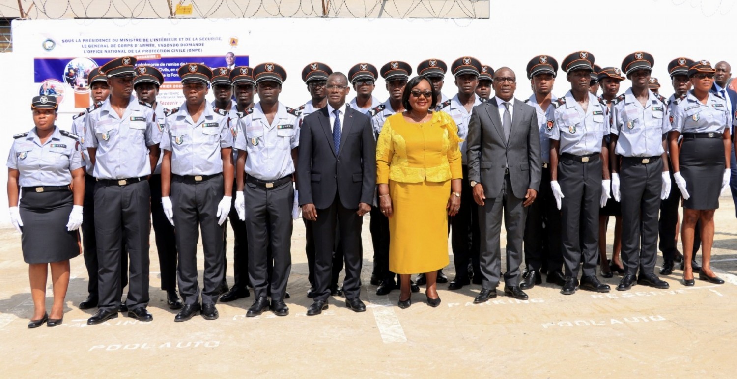 Côte d'Ivoire : La Protection civile entre dans une nouvelle ère, nouvelles tenues, distinctions et reconnaissance pour les pompiers civils