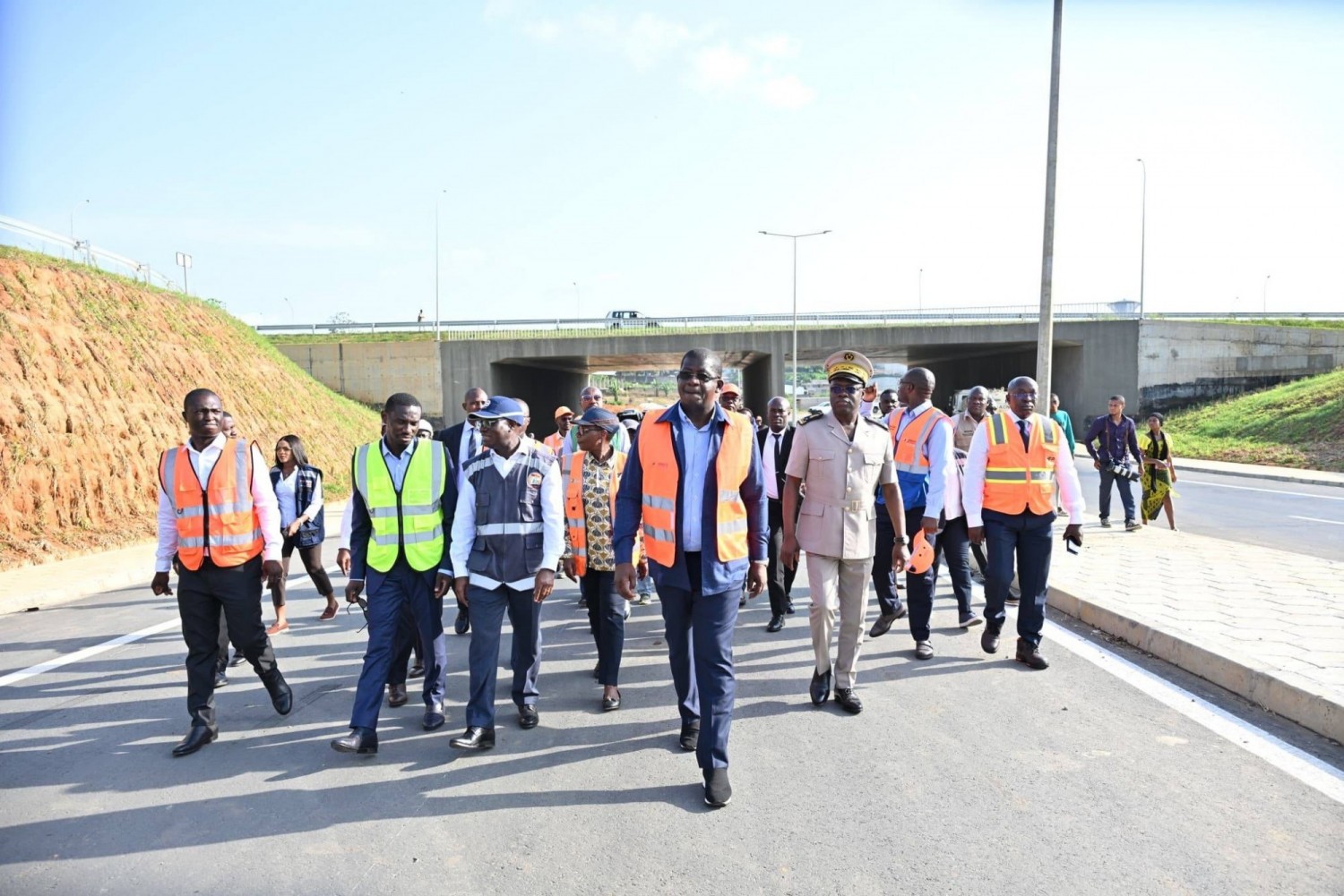 Côte d'Ivoire : Première visite de terrain  sur les sections 2 et 3 de la voie de contournement d'Abidjan (Y4) en voie d'achèvement, Hien Sié salue le travail d'Amédé Kouakou