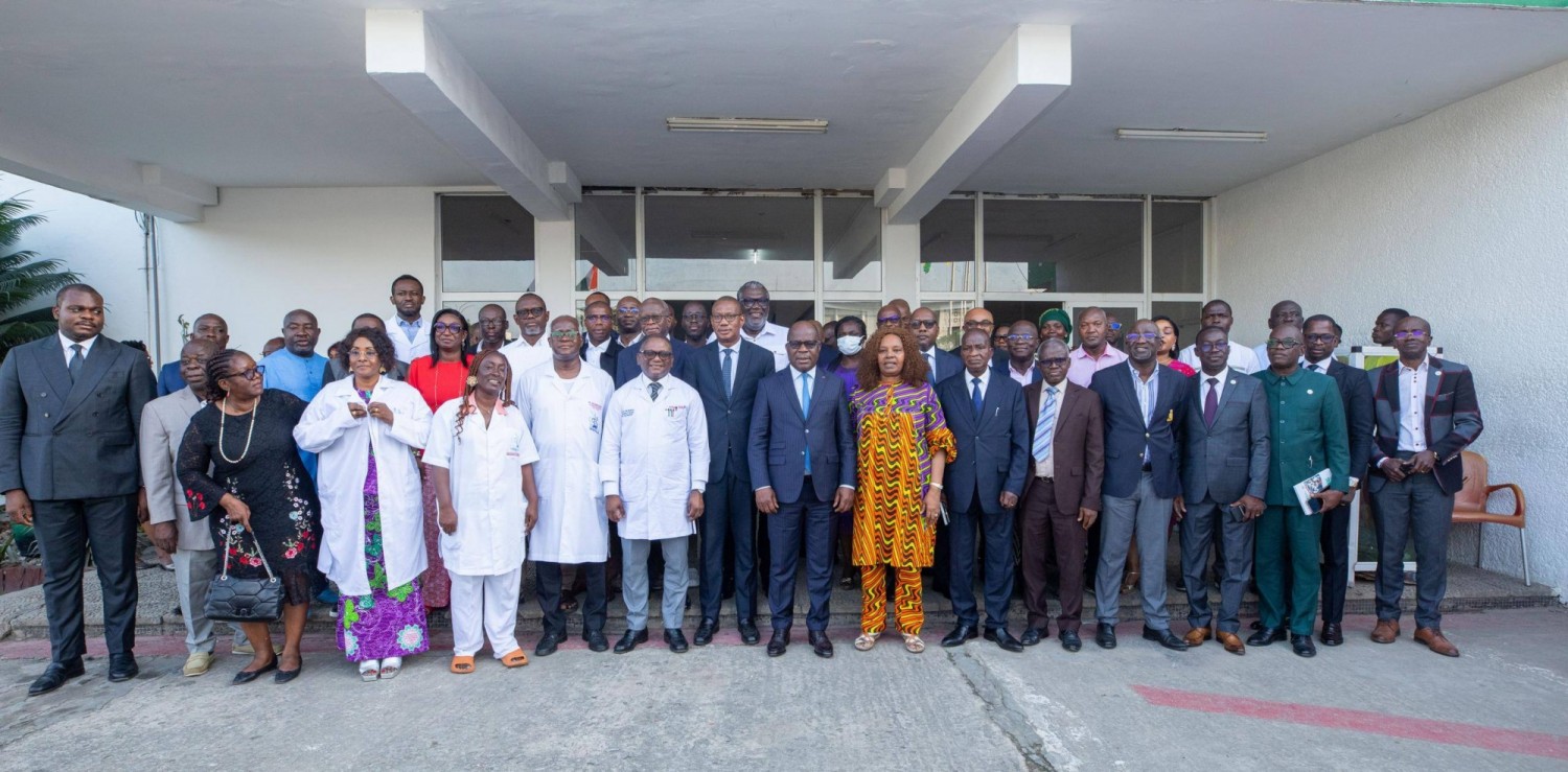 Côte d'Ivoire : La qualité des soins dans les établissements hospitaliers au centre des échanges entre le Ministre Dimba et le personnel du CHU  de Treichville