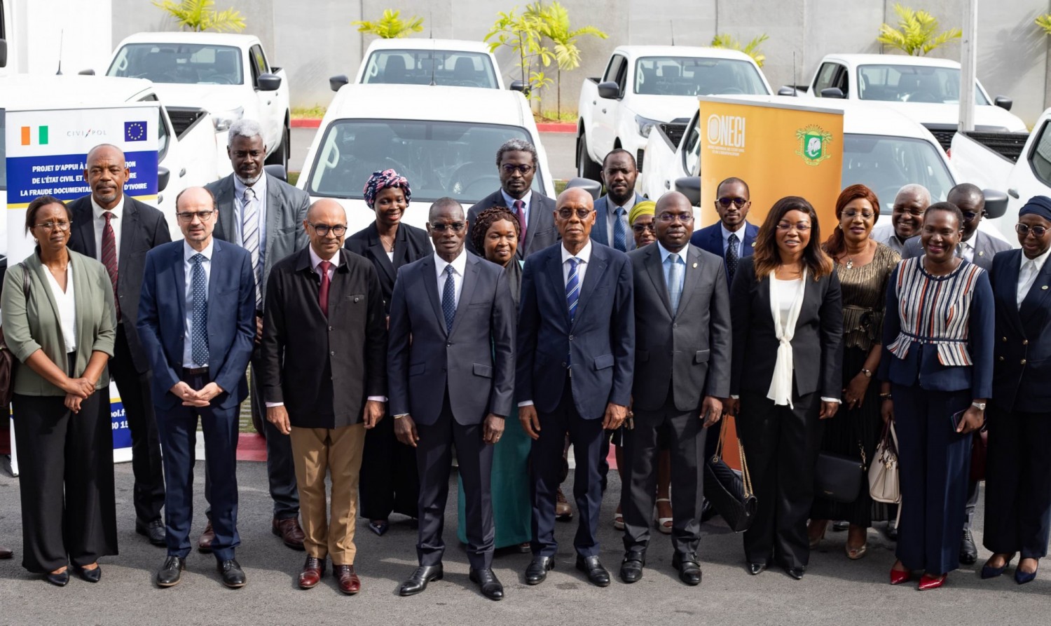 Côte d'Ivoire : 10  véhicules de l'UE à l'ONECI  pour l'appui à la digitalisation de l'état civil et la lutte contre la fraude documentaire