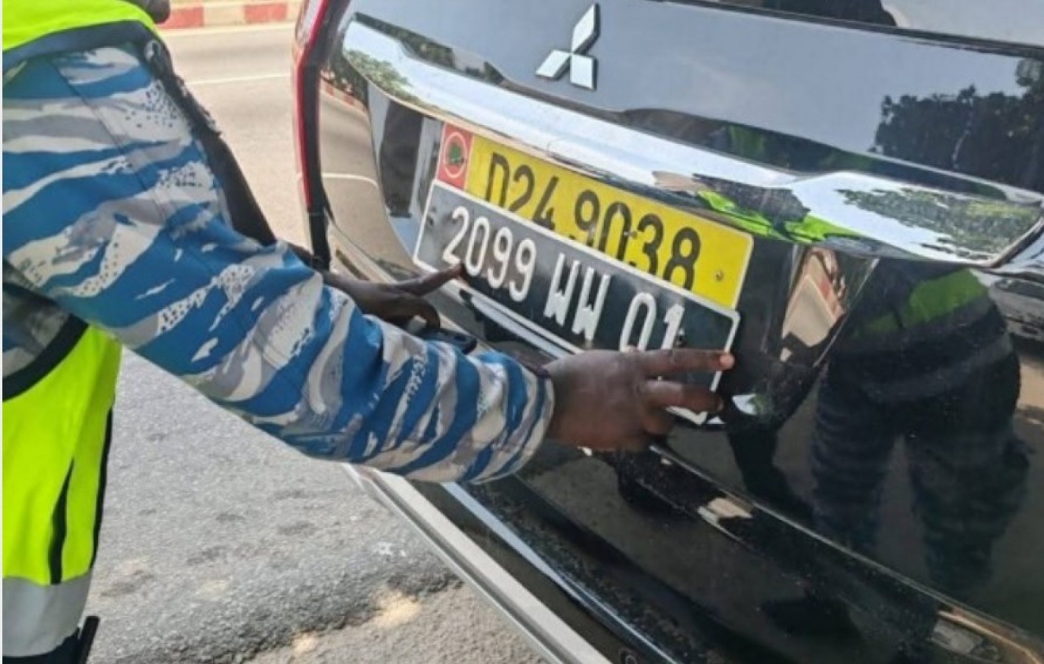 Côte d'Ivoire : Dissimulation volontaire des plaques d'immatriculation de véhicules administratifs, après la mise en fourrière, quelles sanctions pour les contrevenants ?