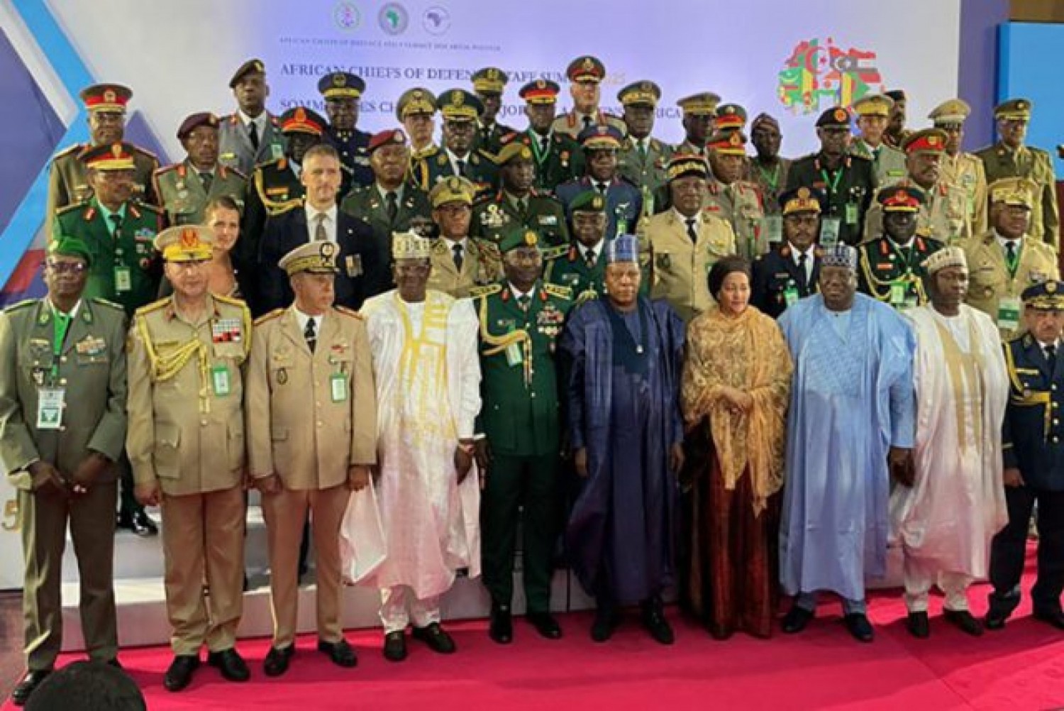 Afrique : La CEDEAO crée une force de 2 000 hommes contre la menace djihadiste