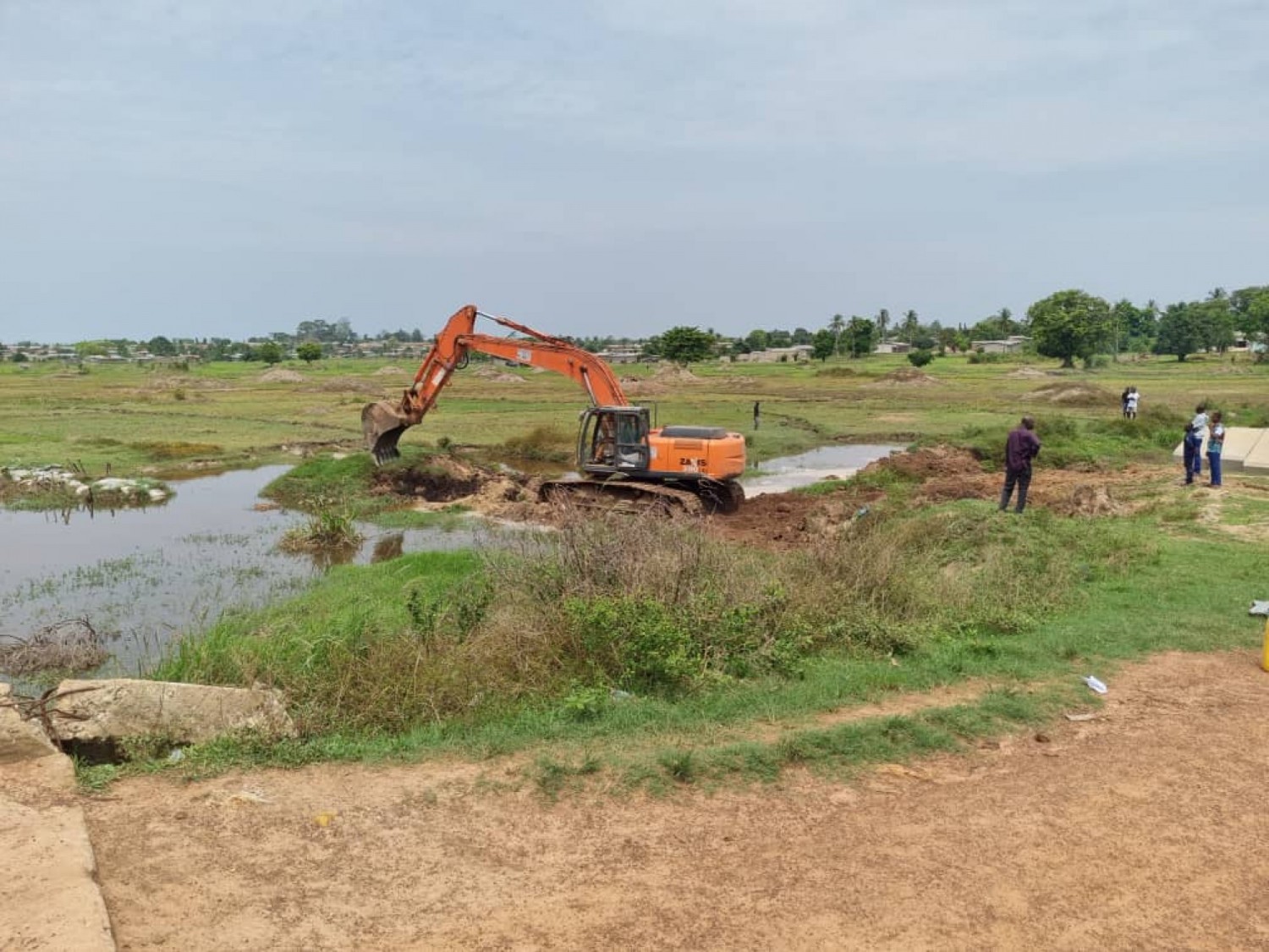 Côte d'Ivoire : Gôh, l'effectivité de la reprise des travaux d'un dalot à Diégonéfla vérifiée par le conseil régional