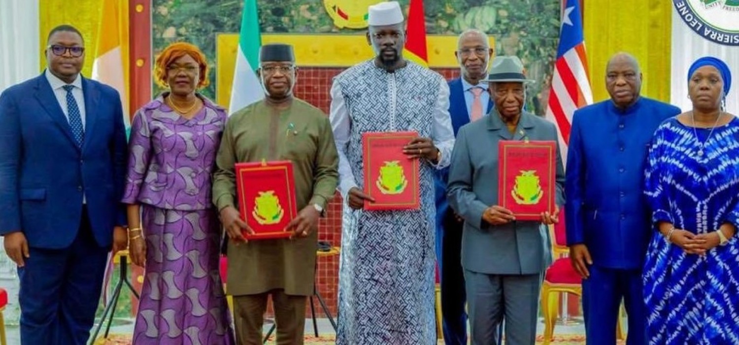 Liberia-Sierra Leone-Guinée :   Sommet tripartite à Conakry avec la Côte d'Ivoire pays témoin, crises frontalières désamorcées, premiers pas