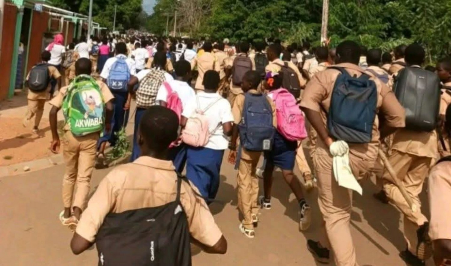 Côte d'Ivoire : Bocanda, des élèves manifestent après des coupures prolongées d'eau et d'électricité