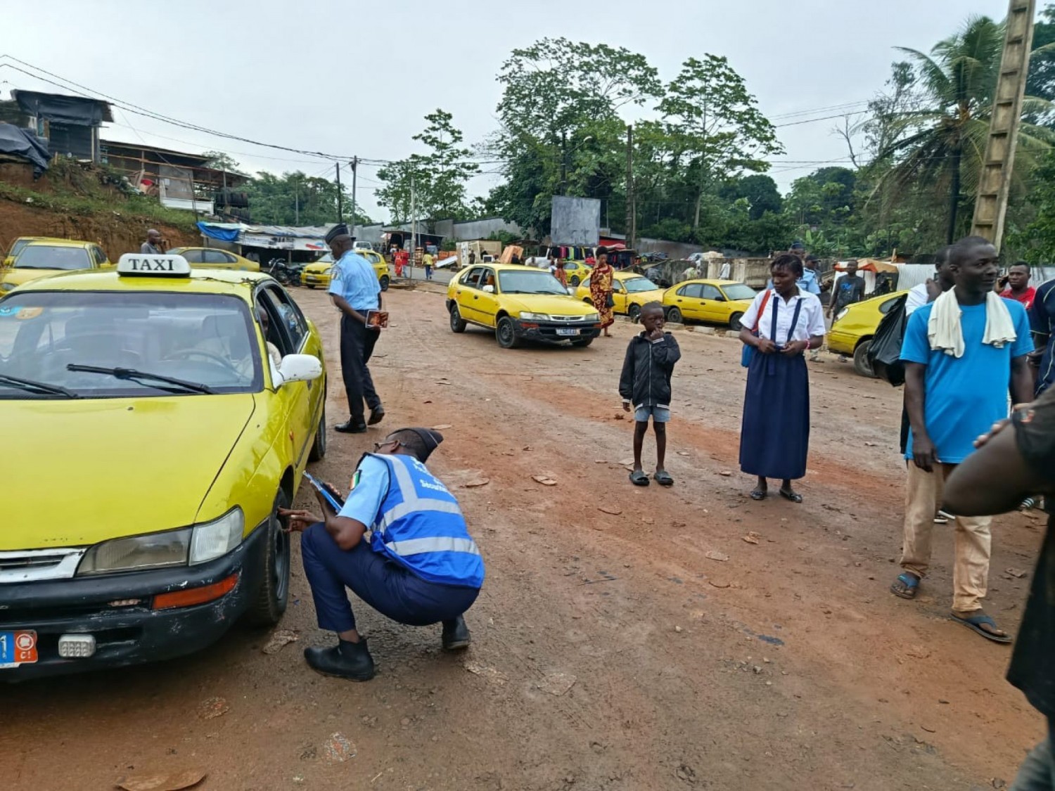 Côte d'Ivoire : Lutte contre l'incivisme, 829 conducteurs soumis au test d'alcoolémie, 167 véhicules et 208 engins mis en fourrière en deux semaines