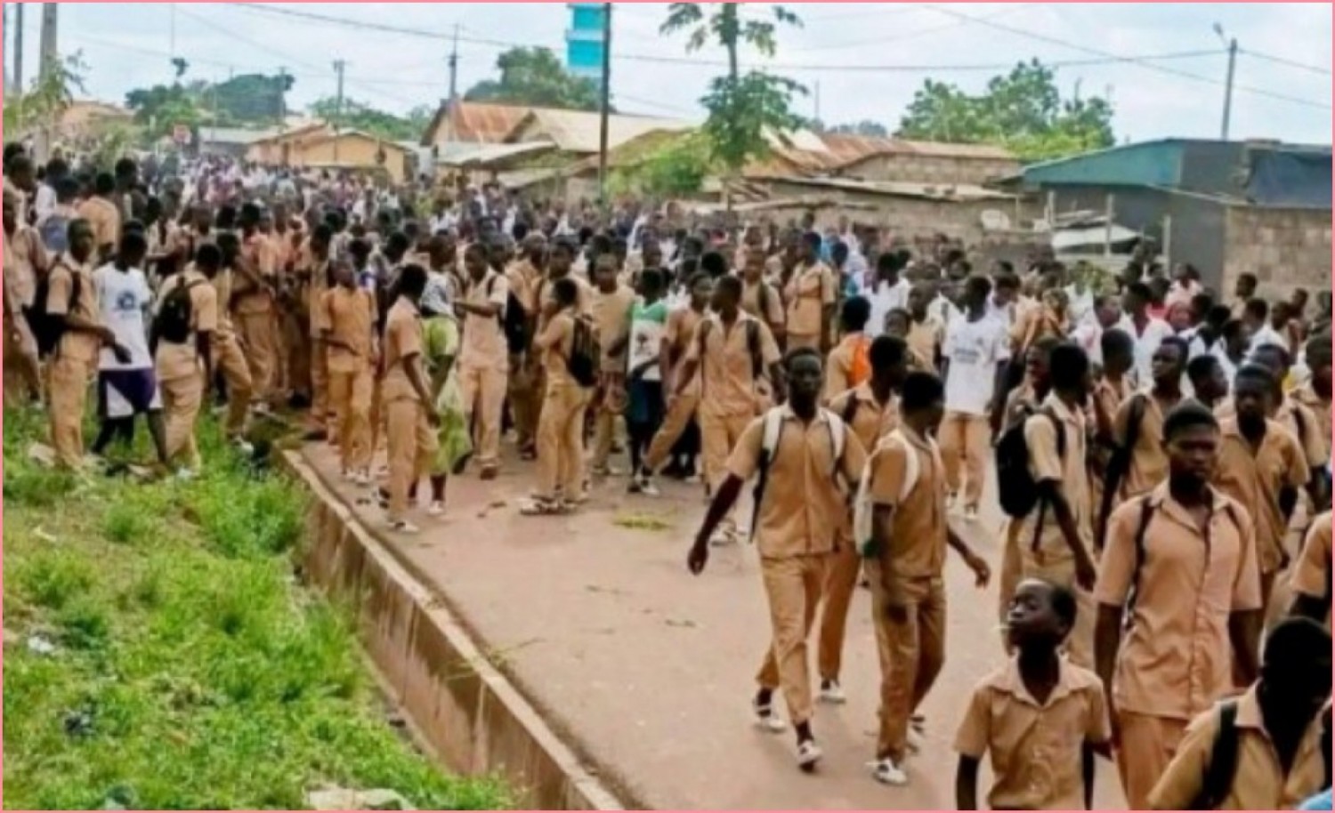 Côte d'Ivoire : Manifestations à Bocanda  contre les pénuries d'eau et d'électricité, des individus arrêtés et déférés