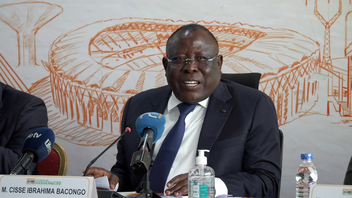 Côte d'Ivoire : RHDP, Cissé Bacongo mobilise les jeunes cadres du parti pour renforcer le pouvoir de Ouattara sur le terrain politique et social