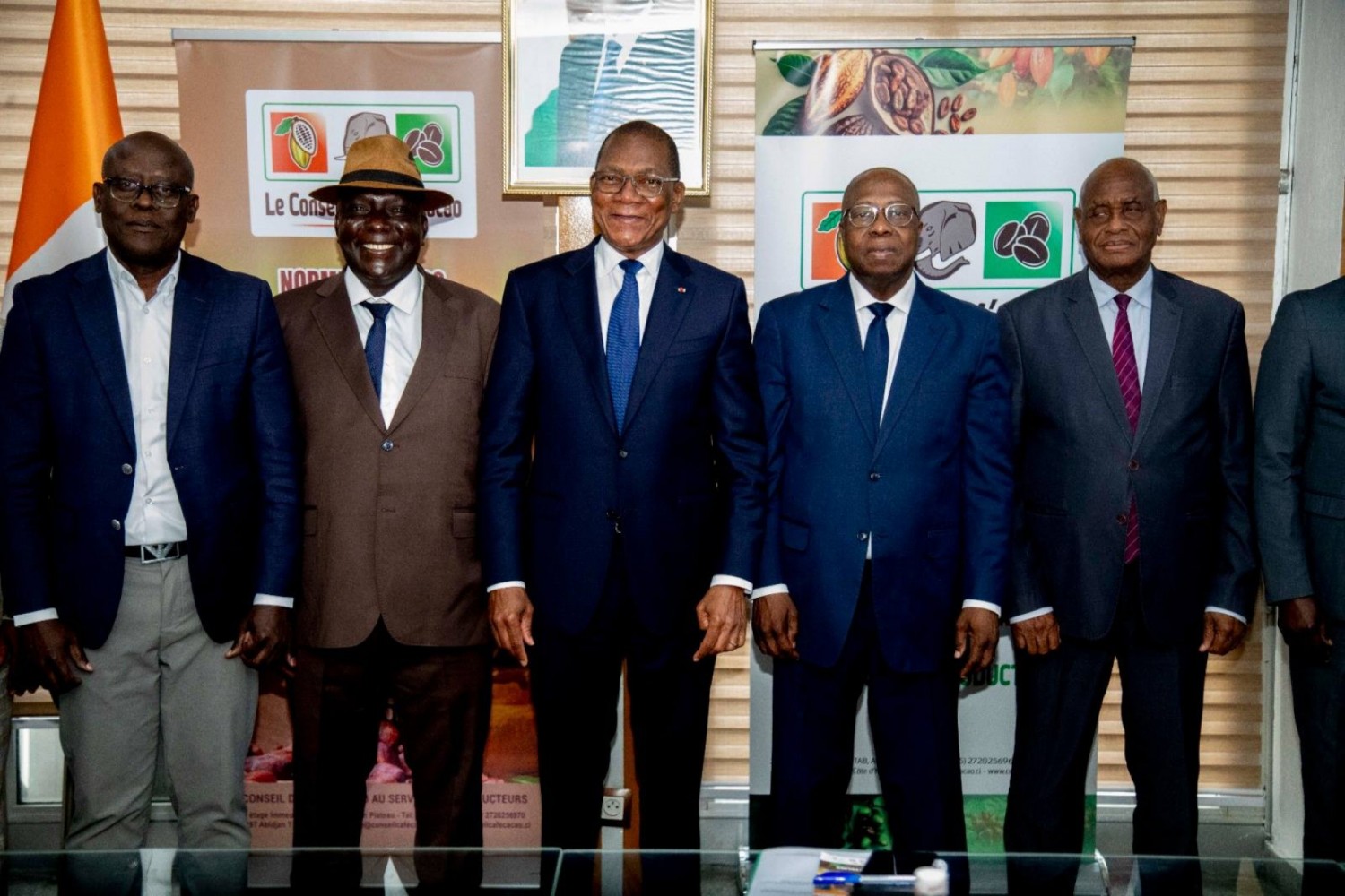 Côte d'Ivoire : Enlèvement des stocks inventoriés de 100 000 tonnes, le ministre Bruno Koné rassure les producteurs