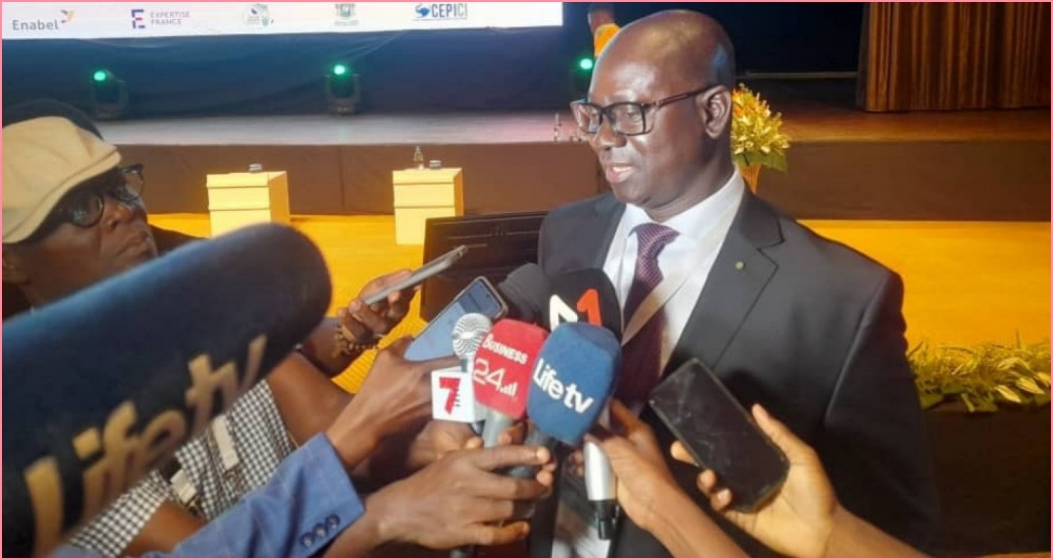 Côte d'Ivoire : Mobilité urbaine, il faut  près de 02 milliards  d'euro pour résoudre le problème, révèle le DG de l'AMUGA