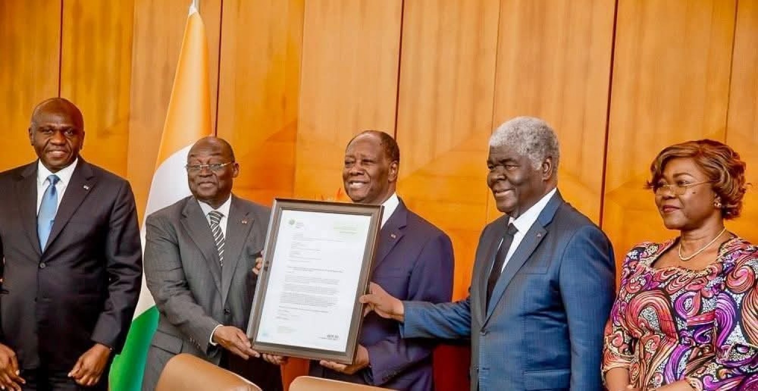 Côte d'Ivoire: Climat, Abidjan désigné siège africain du Fonds vert, Ouattara reçoit officiellement le tableau de notification