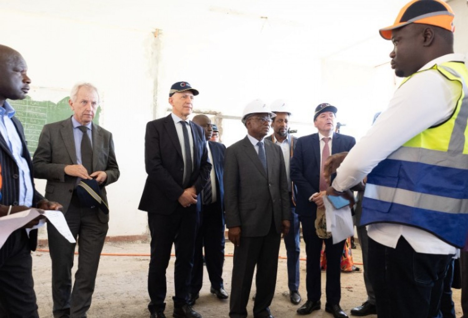 Côte d'Ivoire-France : Yamoussoukro, l'AFD inspecte le chantier des travaux de Réhabilitation du Lycée Scientifique