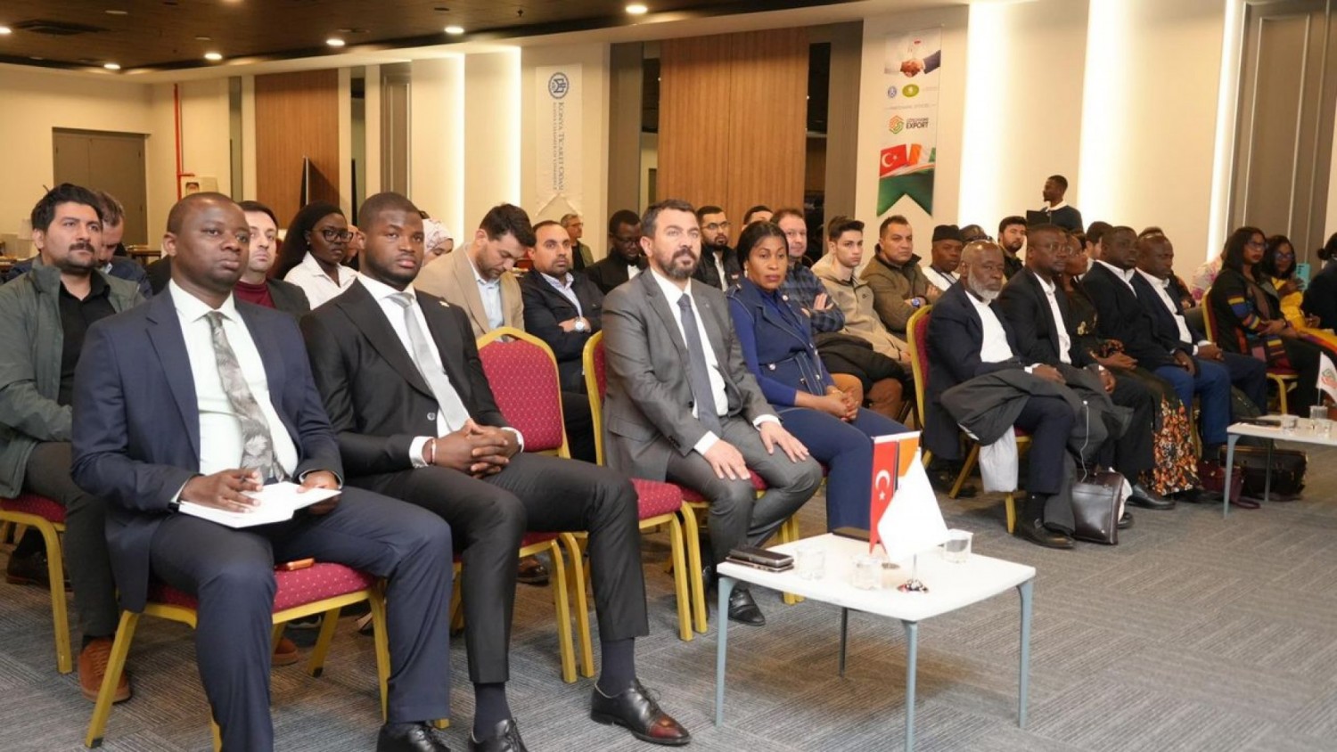 Côte d'Ivoire : une mission économique internationale à fort impact, marquée par des engagements majeurs de partenariats et d'investissements