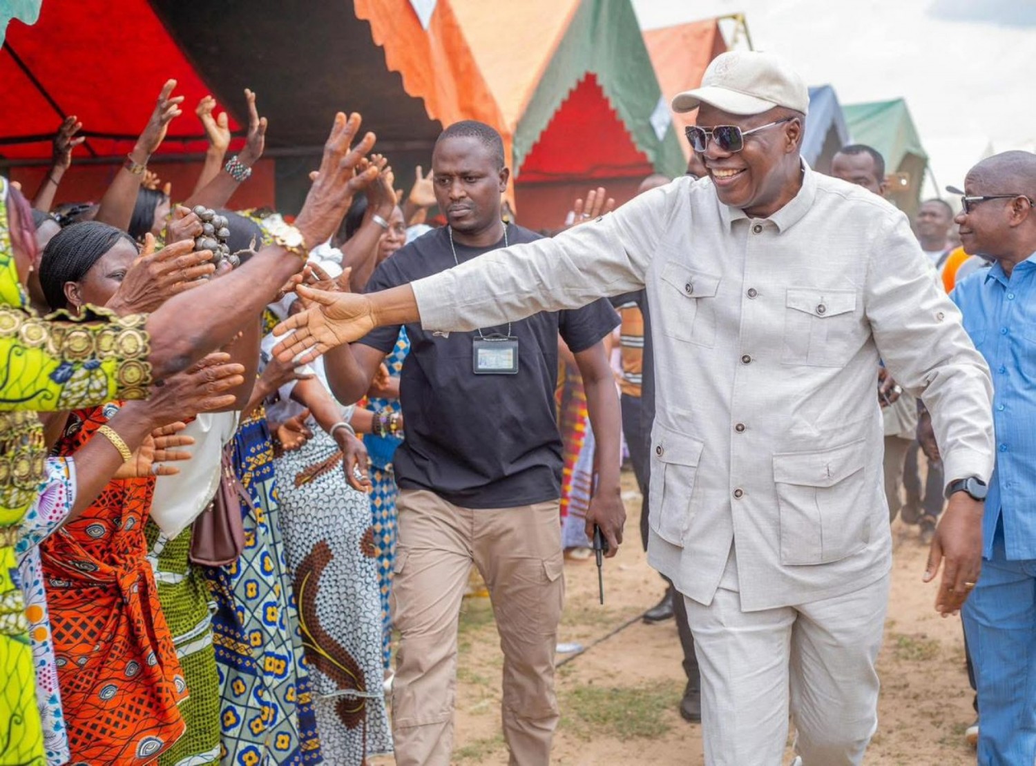 Côte d'Ivoire : Mabri Toikeusse au contact des populations de Danané pour  la politique du développement local