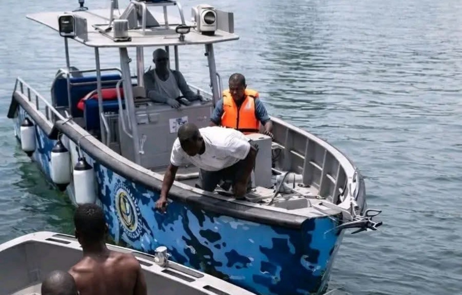 Côte d'Ivoire : Un homme secouru après une tentative de suicide sur le pont Félix Houphouët-Boigny